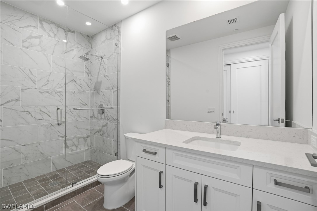 4810 Pelican Colony 1004