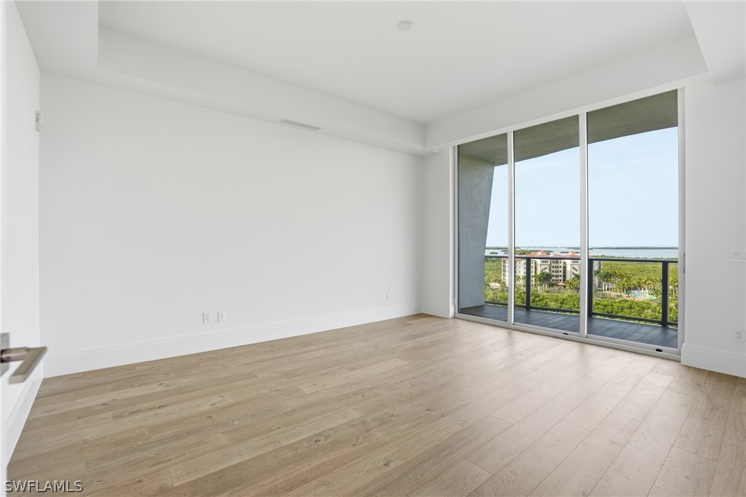 4810 Pelican Colony 1004