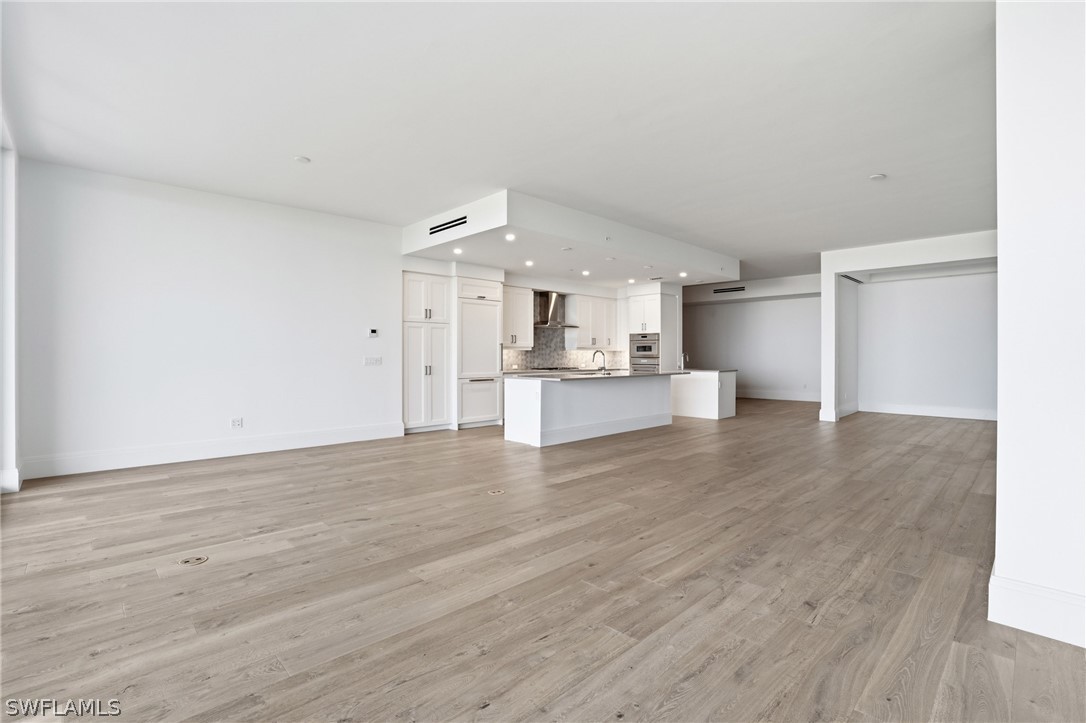 4810 Pelican Colony 1004