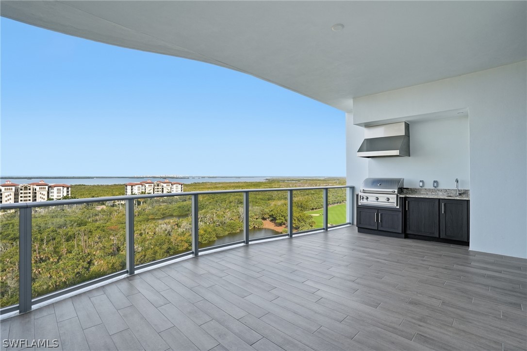 4810 Pelican Colony 1004