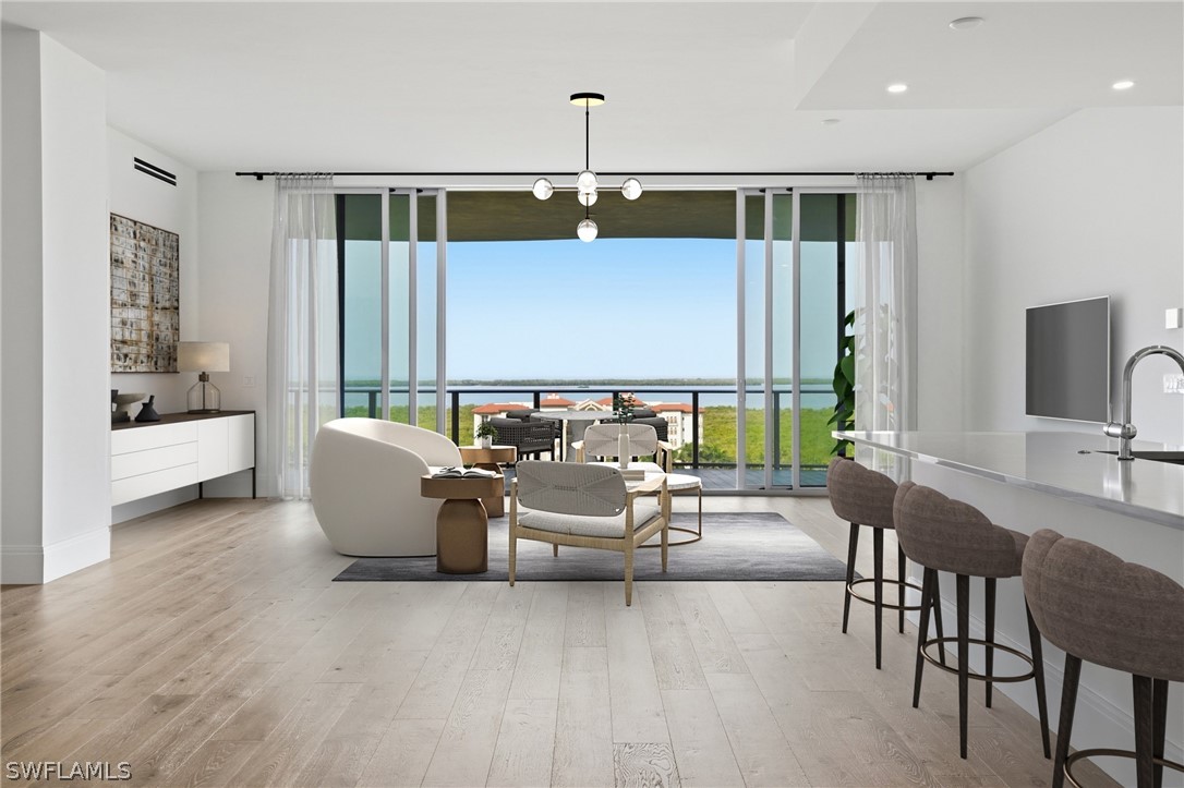 4810 Pelican Colony 1004