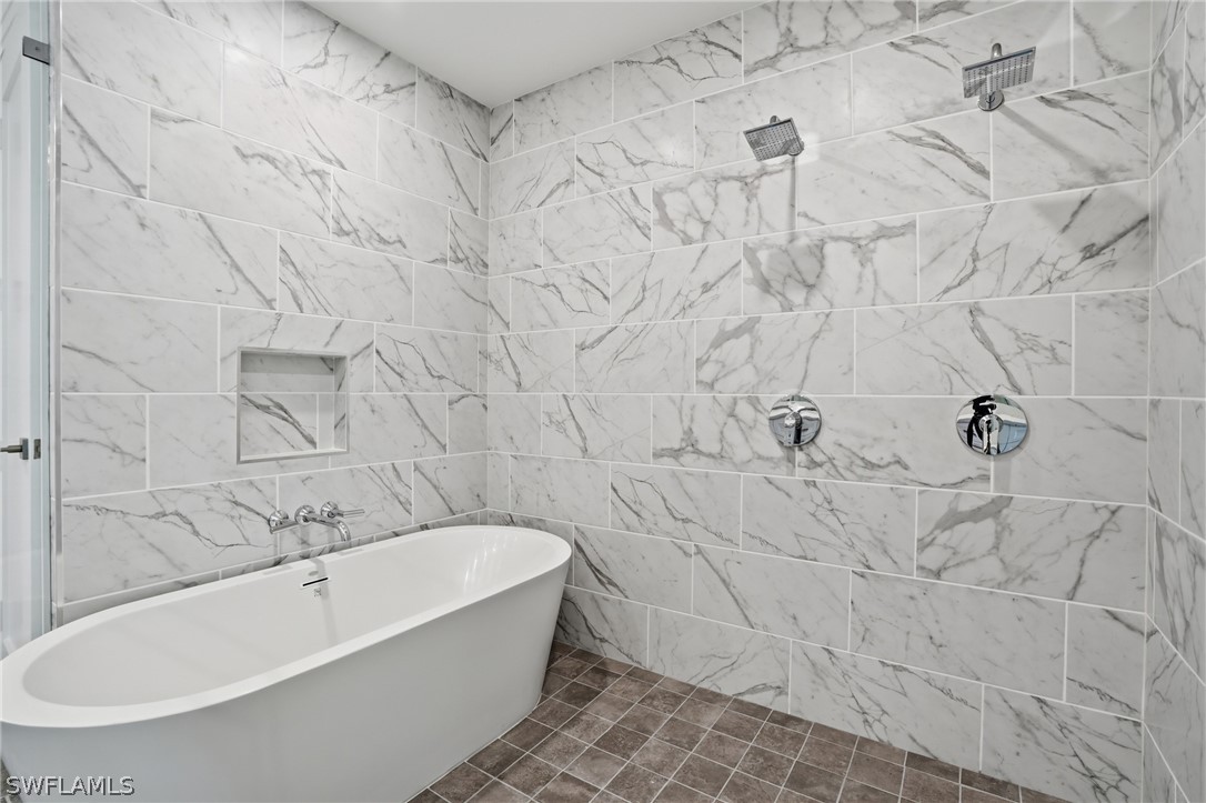 4810 Pelican Colony 1004