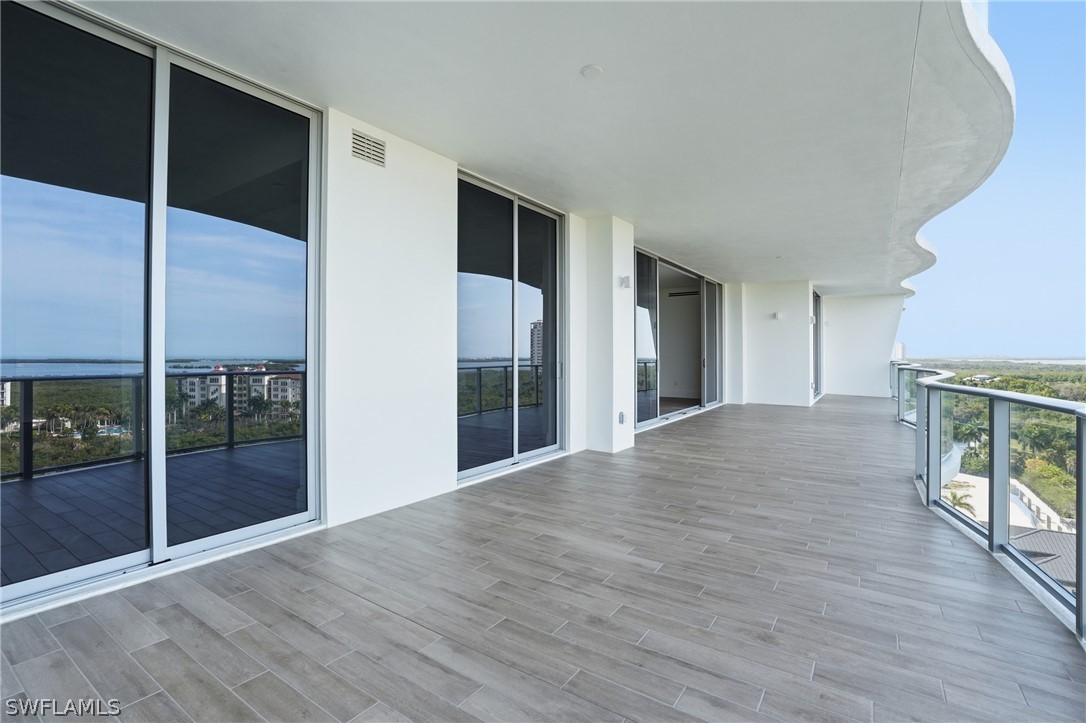 4810 Pelican Colony 1004