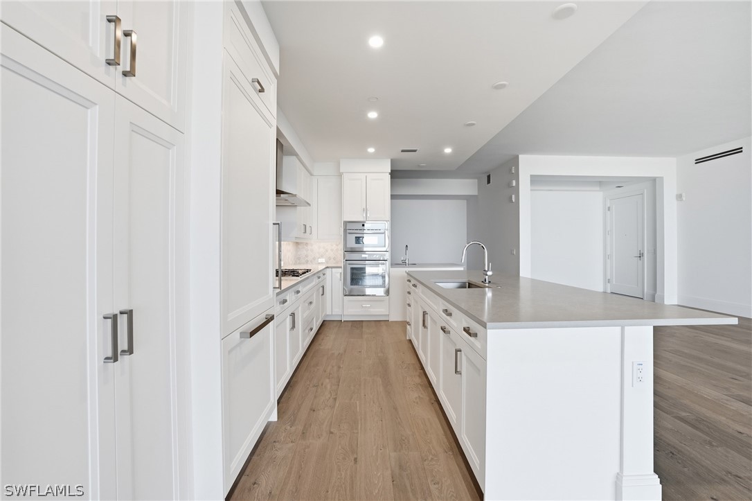 4810 Pelican Colony 1004