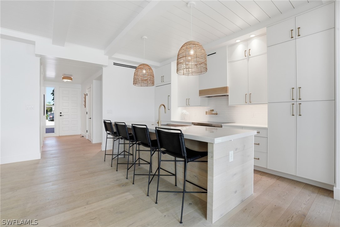 4000 Gulf Shore BLVD N 3000