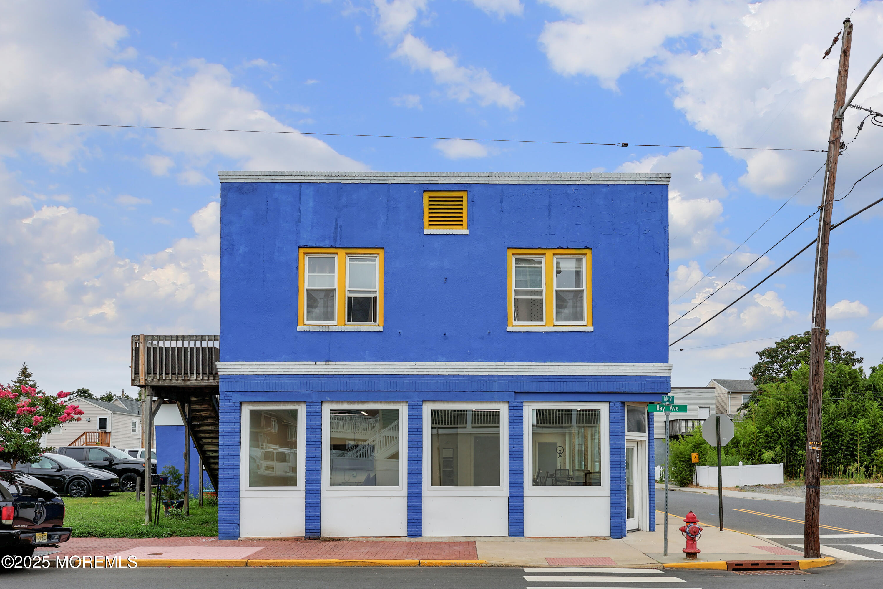196 Bay Avenue
