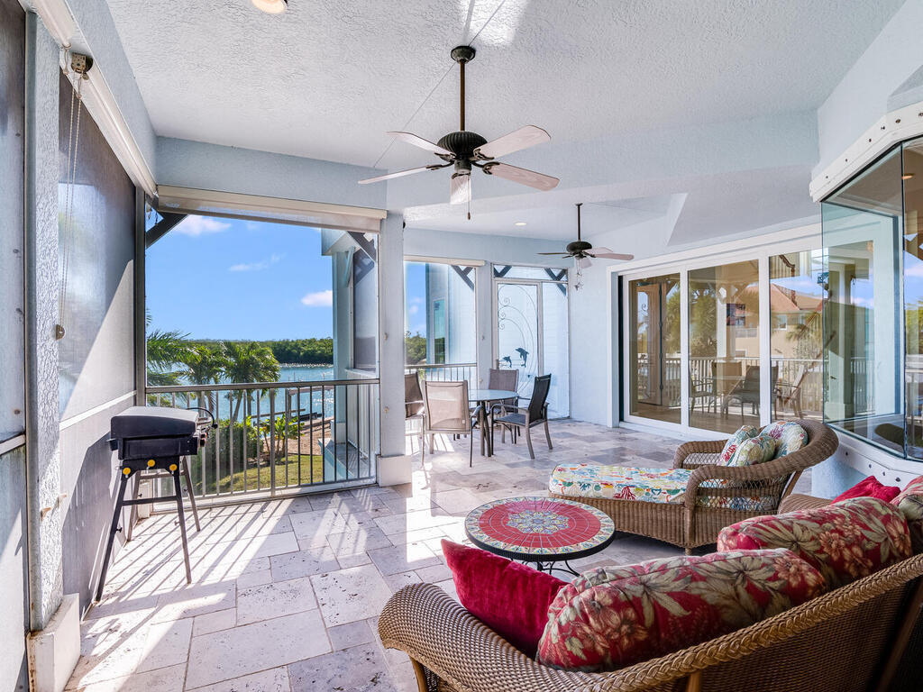 167 SAN SALVADOR STREET