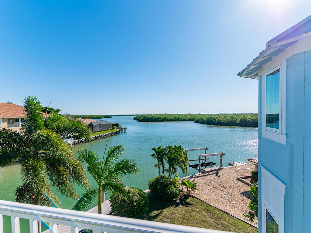 167 SAN SALVADOR STREET