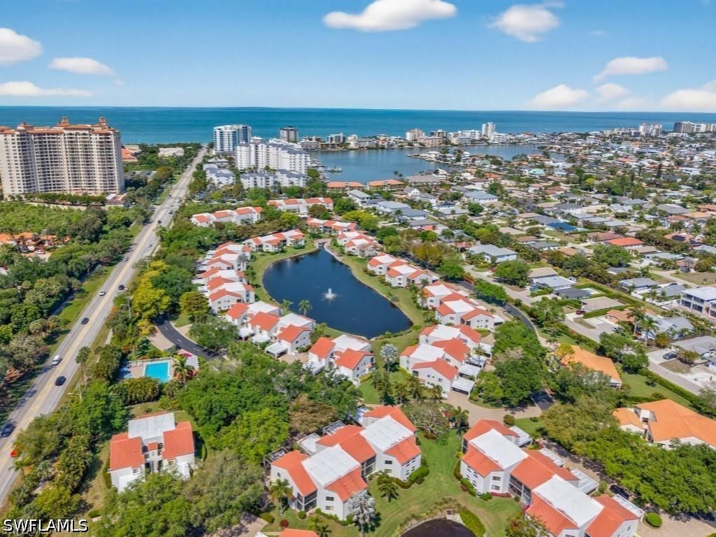 637 Beachwalk CIR E202