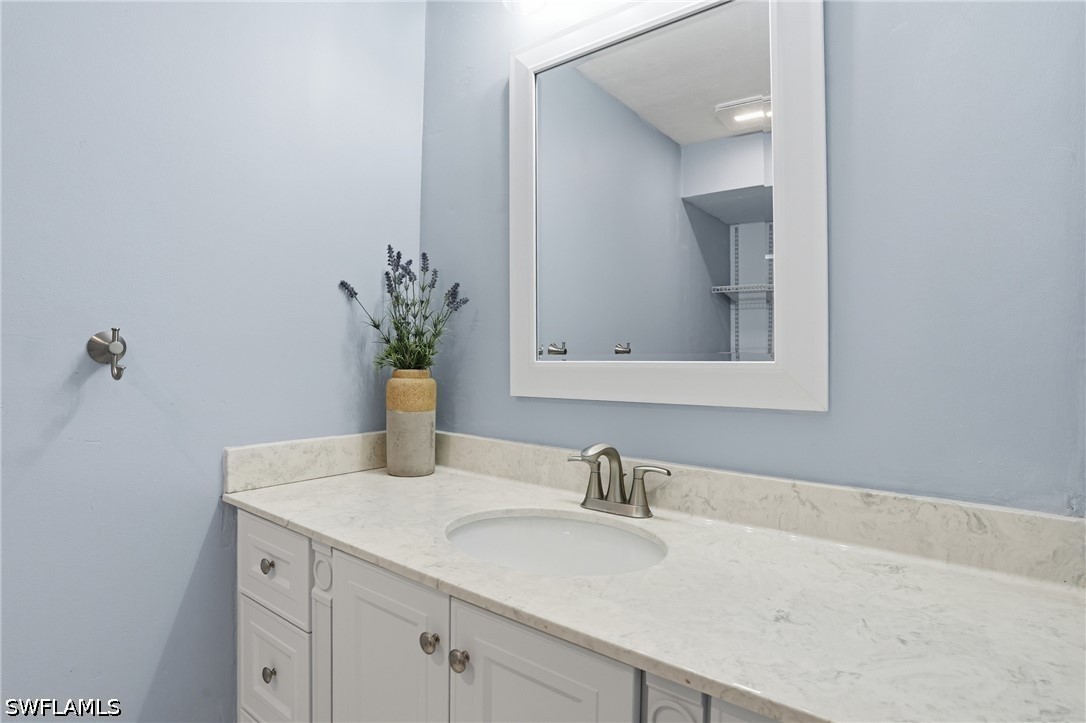 637 Beachwalk CIR E202