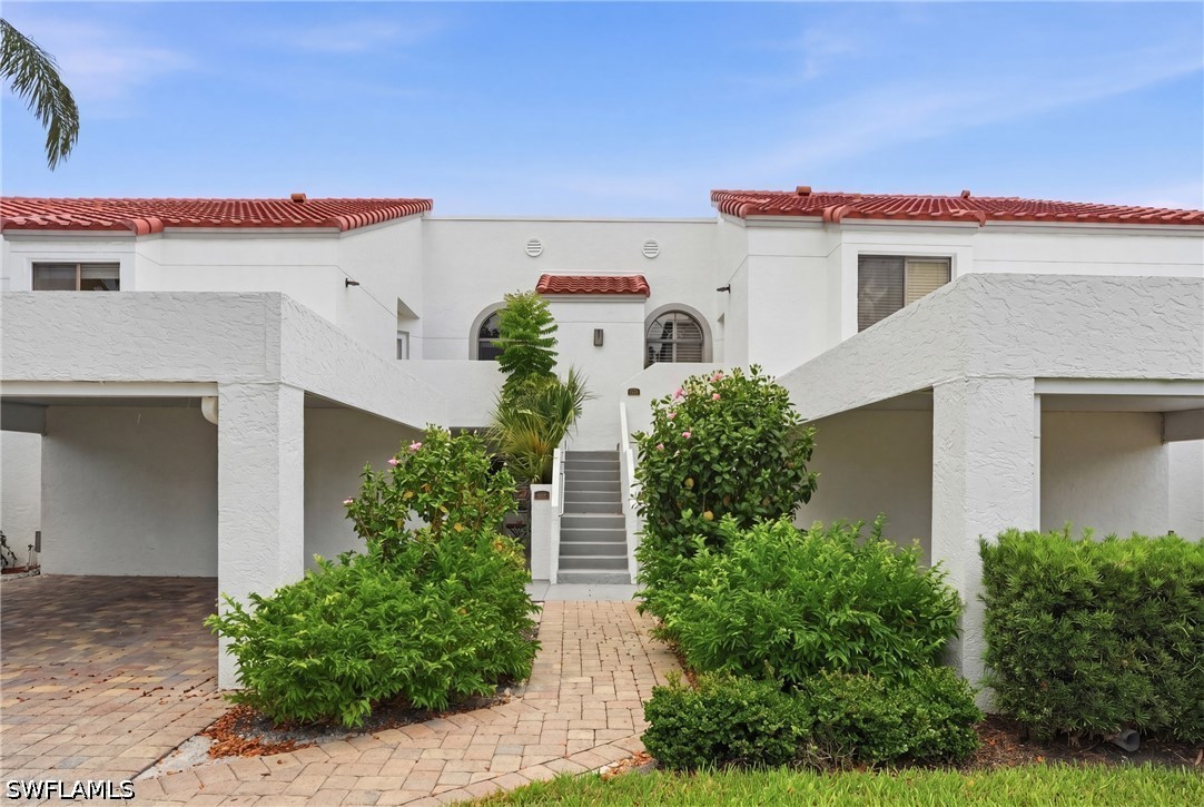 637 Beachwalk CIR E202