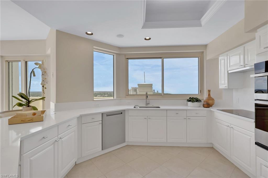 7117 Pelican Bay Blvd PH 16