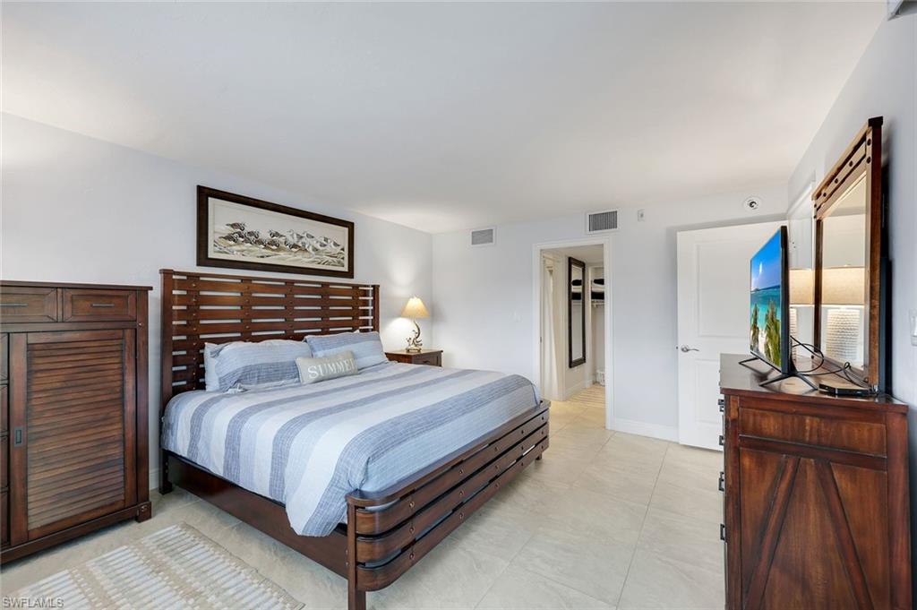 1011 Swallow AVE 105
