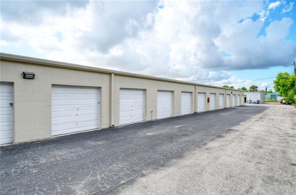2243/2245 Bruner LN
