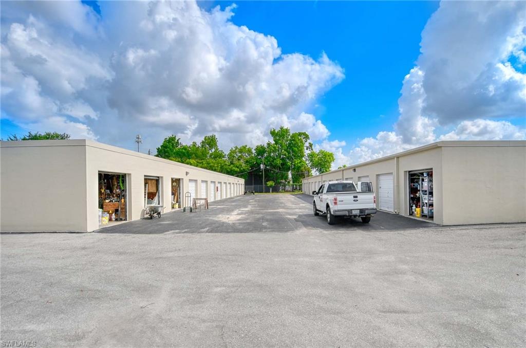 2243/2245 Bruner LN
