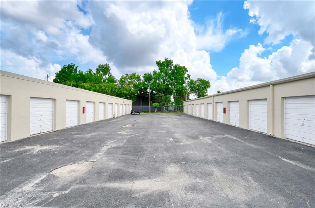 2243/2245 Bruner LN