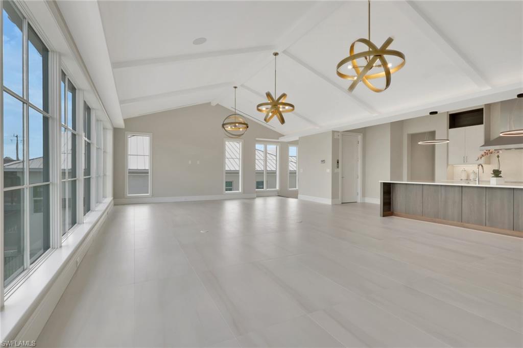 211 1st ST