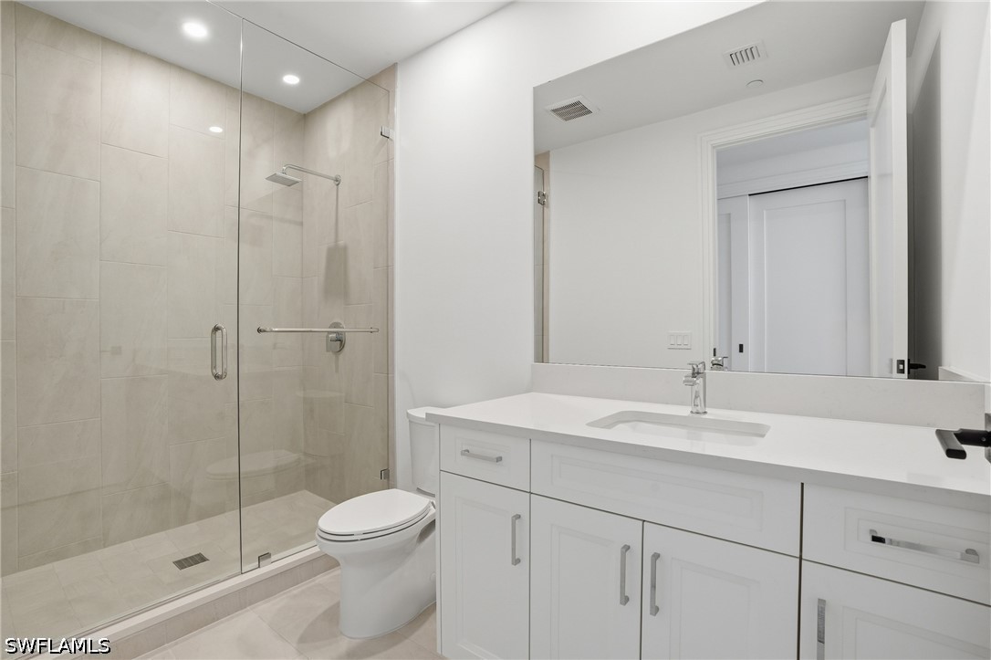 4810 Pelican Colony 404