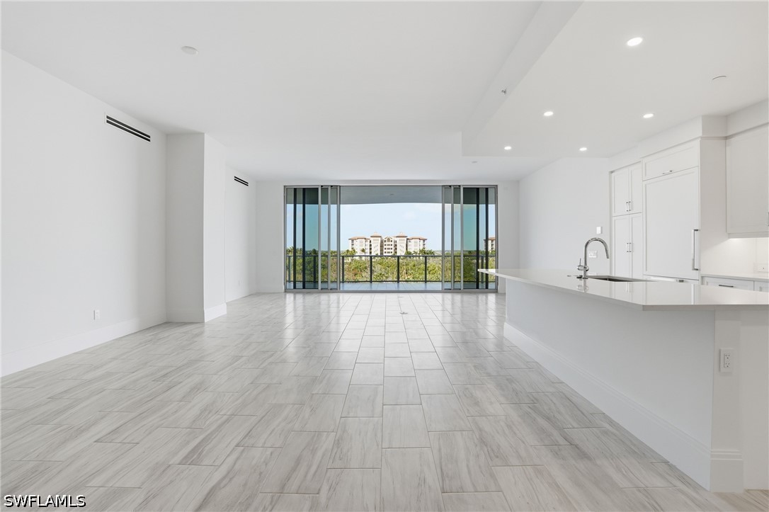 4810 Pelican Colony 404
