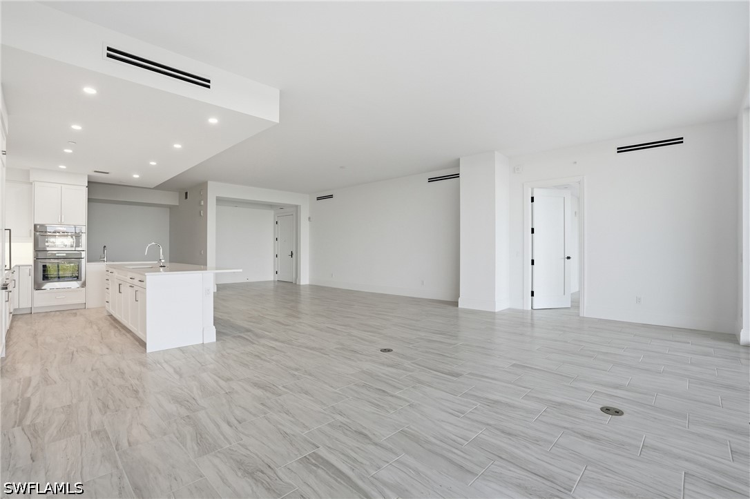 4810 Pelican Colony 404