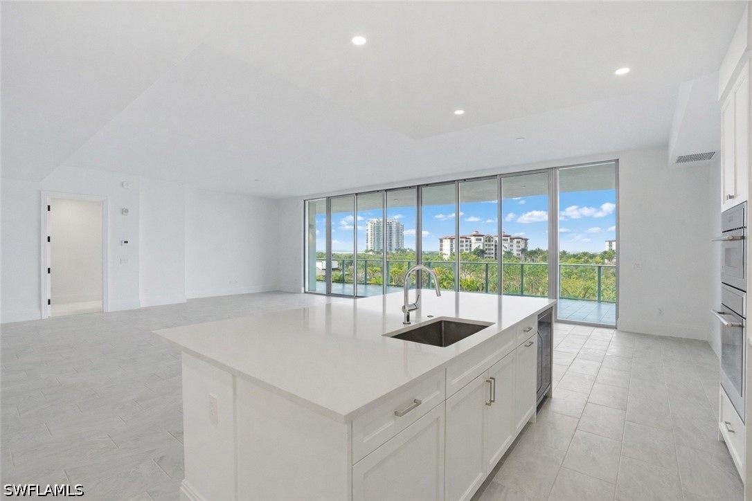 4810 Pelican Colony 403