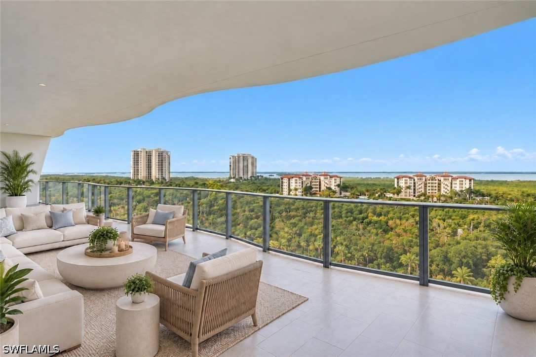 4810 Pelican Colony 903