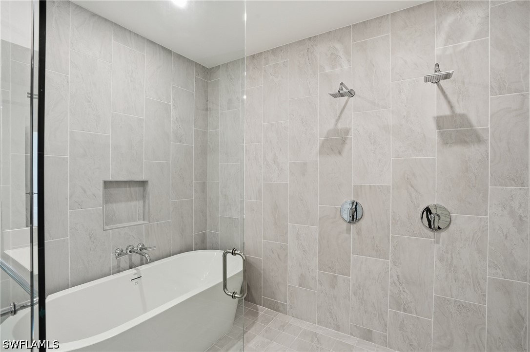 4810 Pelican Colony 903
