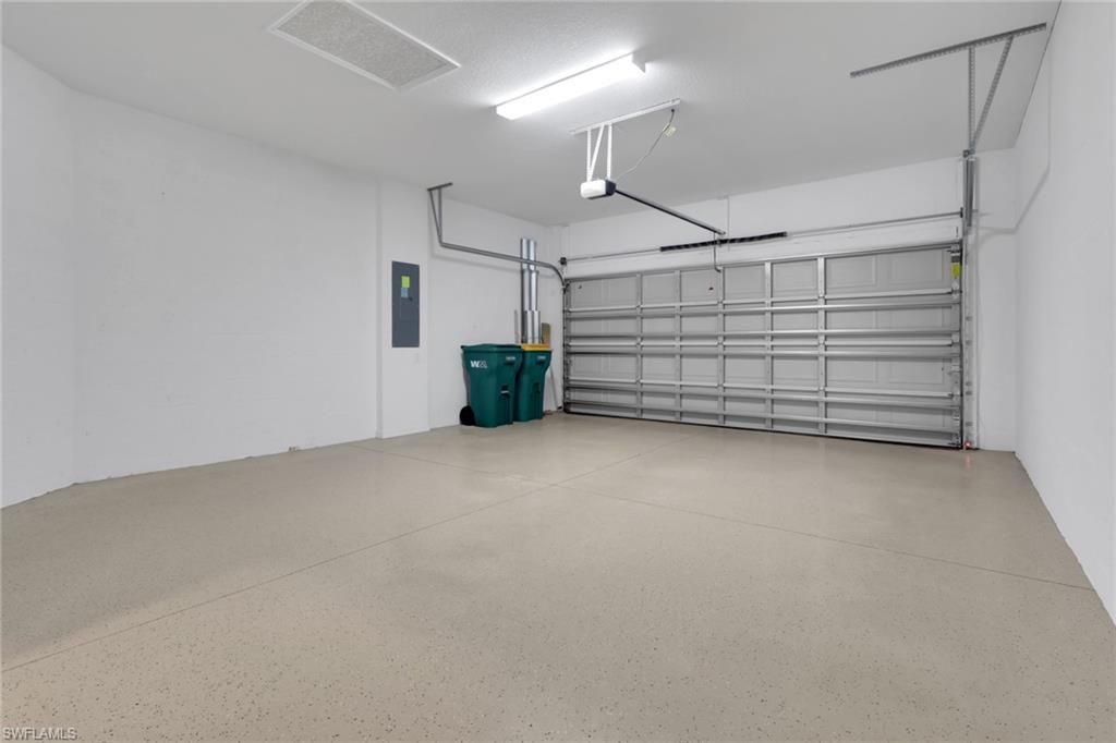 1645 Alameda DR