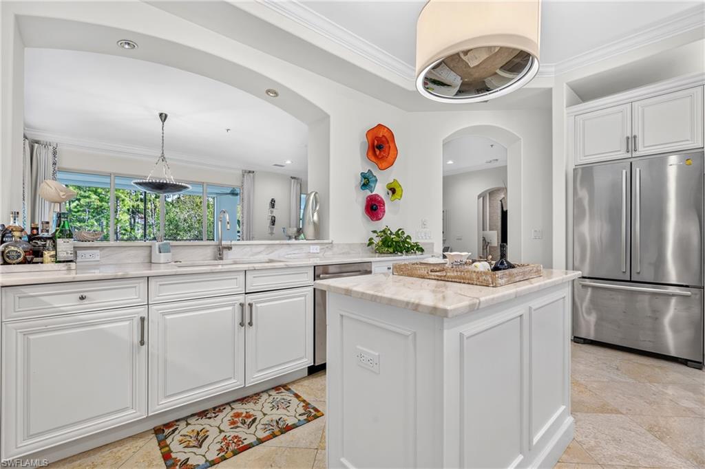 2805 Tiburon BLVD E 102