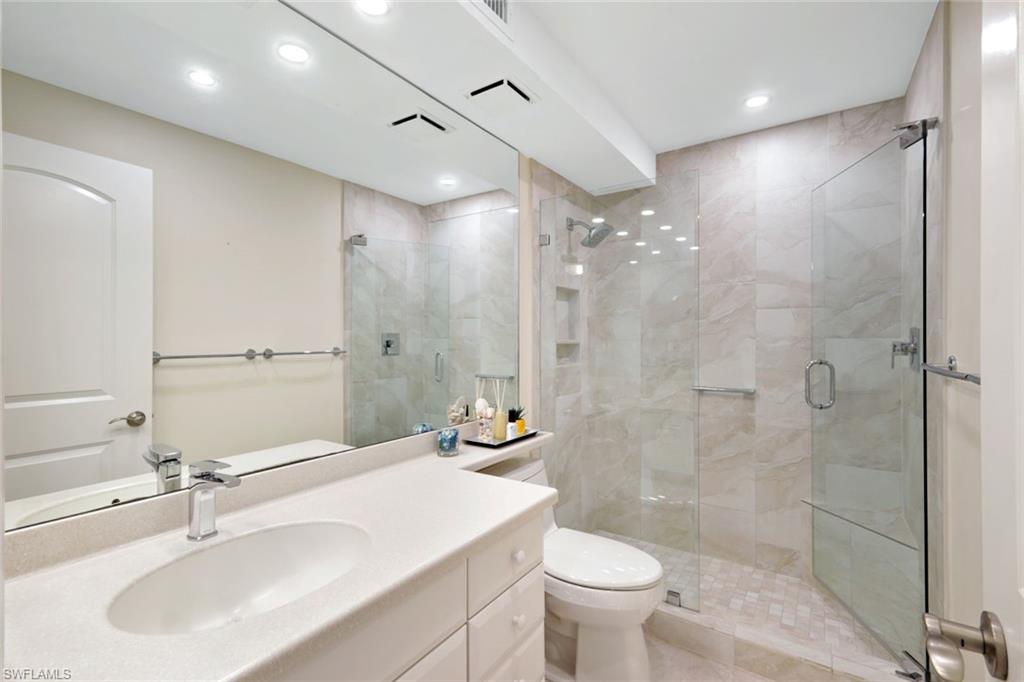 601 Seaview CT C506
