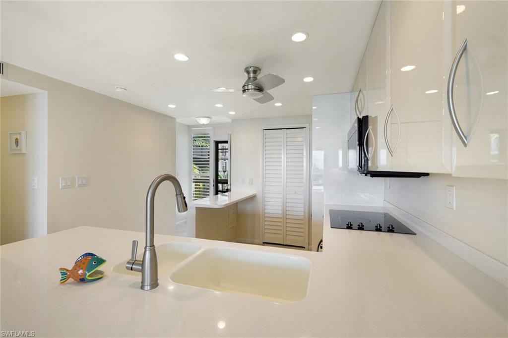601 Seaview CT C506