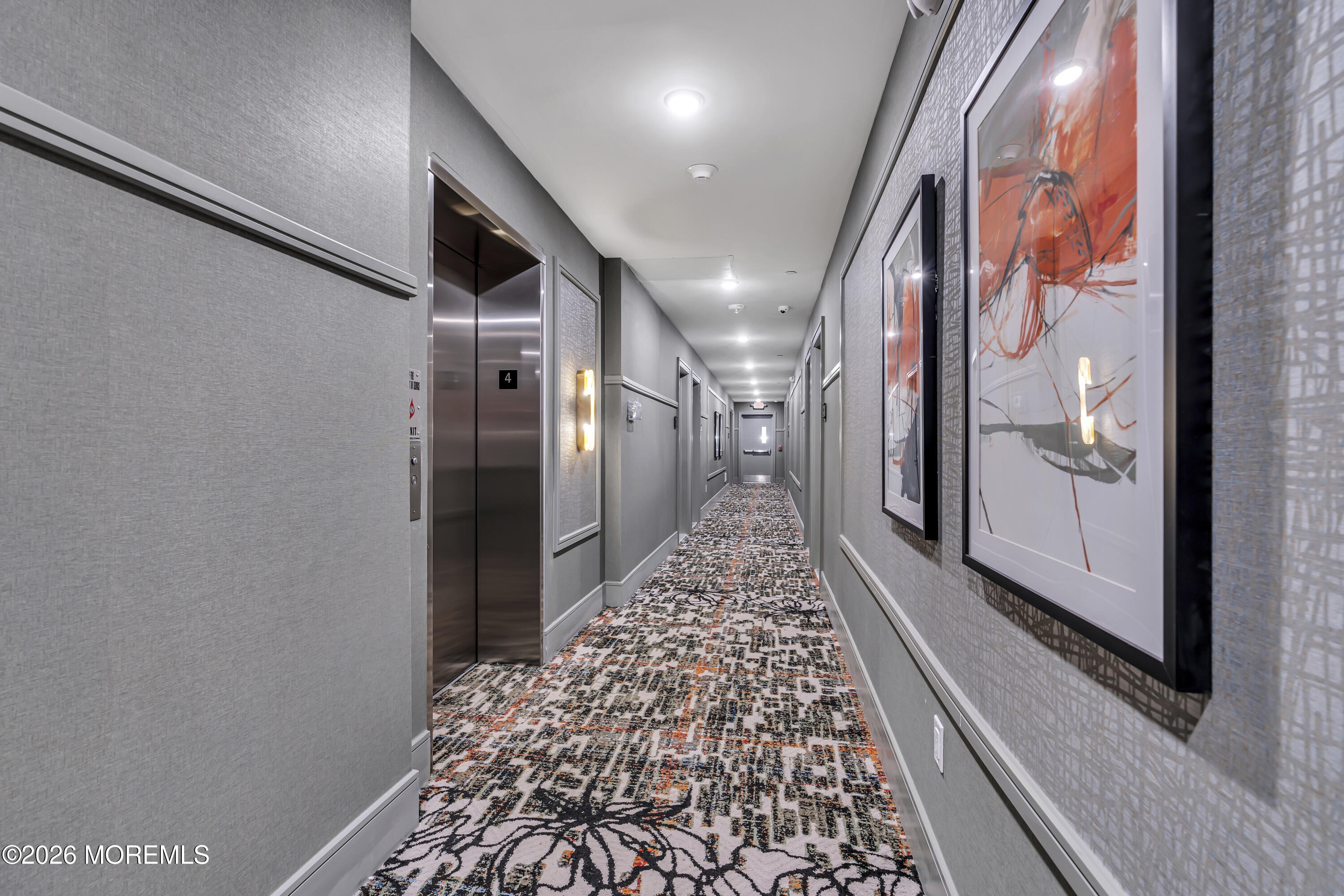 527 Bangs Avenue 305