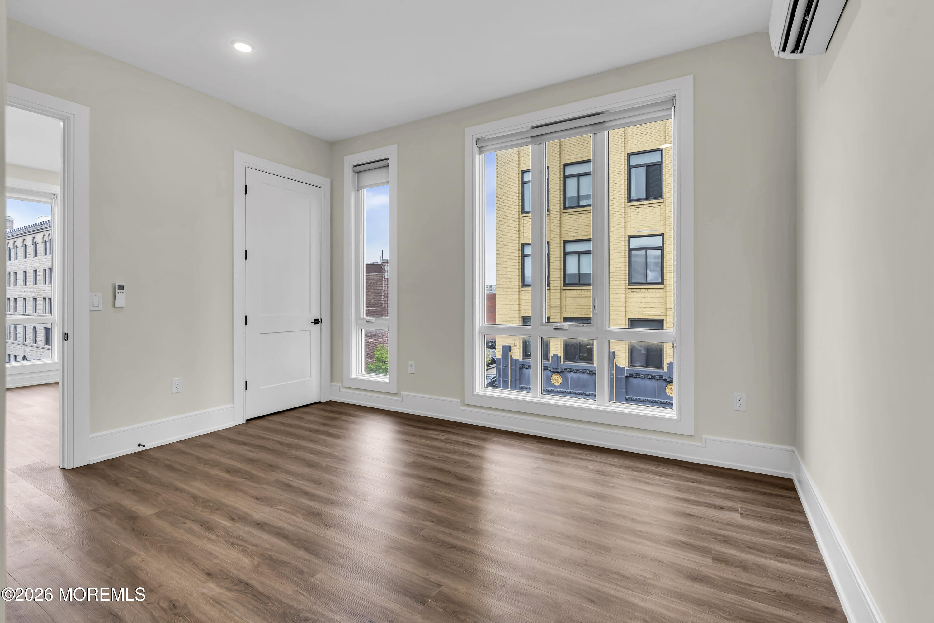 527 Bangs Avenue 305