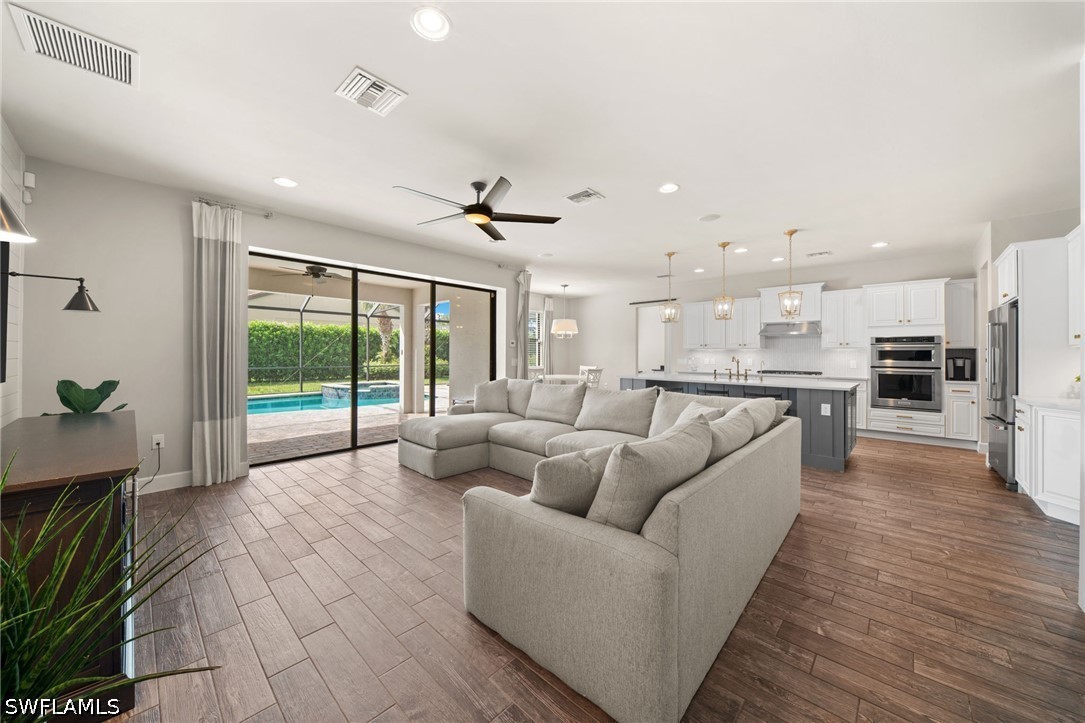 16344 Camden Lakes CIR