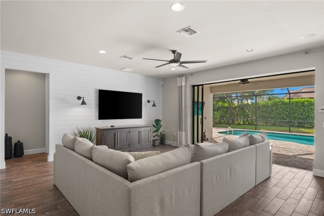 16344 Camden Lakes CIR