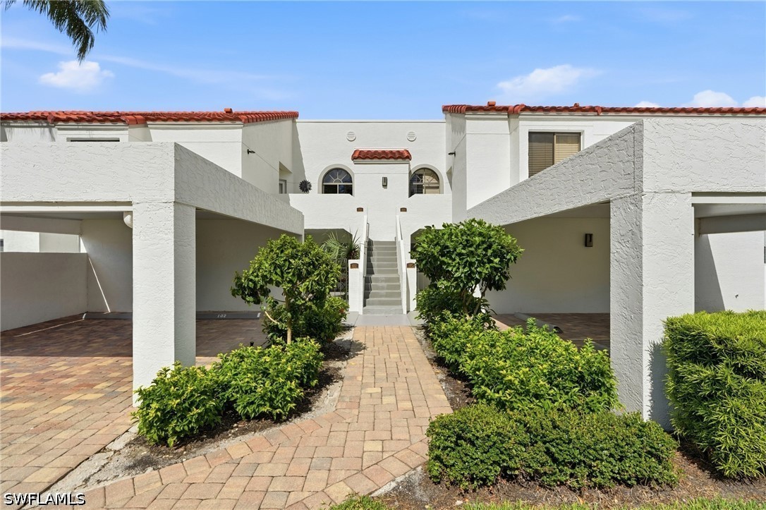 637 Beachwalk CIR E202