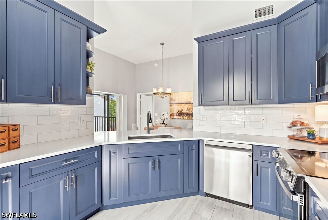 637 Beachwalk CIR E202
