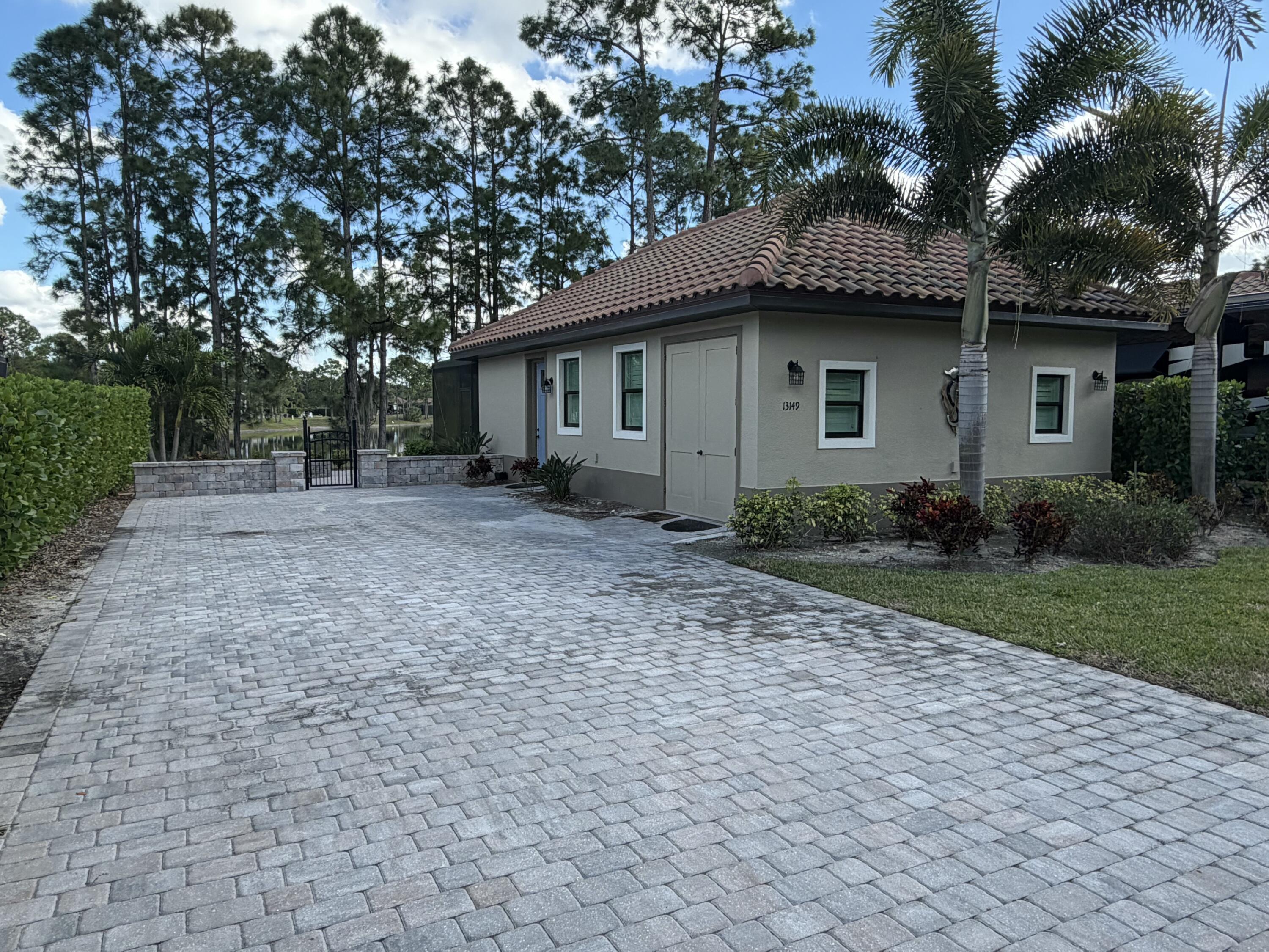 13149 GOLDEN PALMS CIRCLE