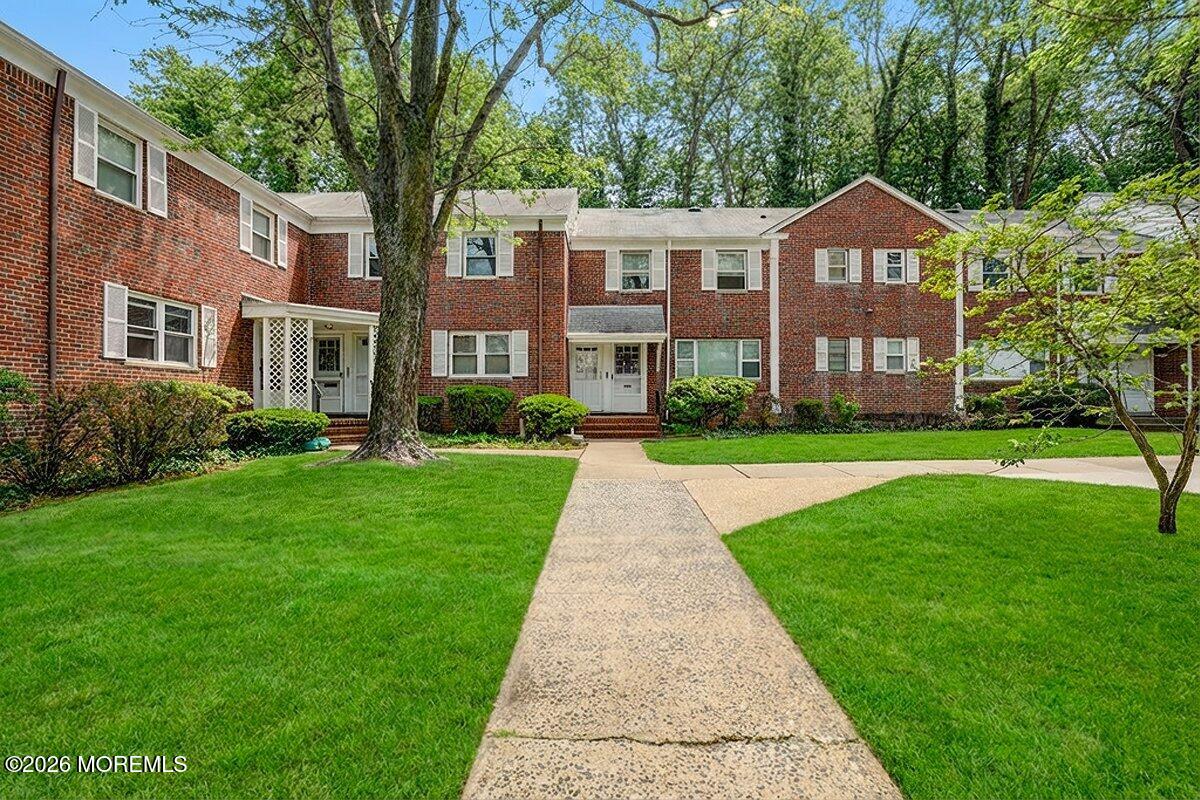 98 Manor Drive