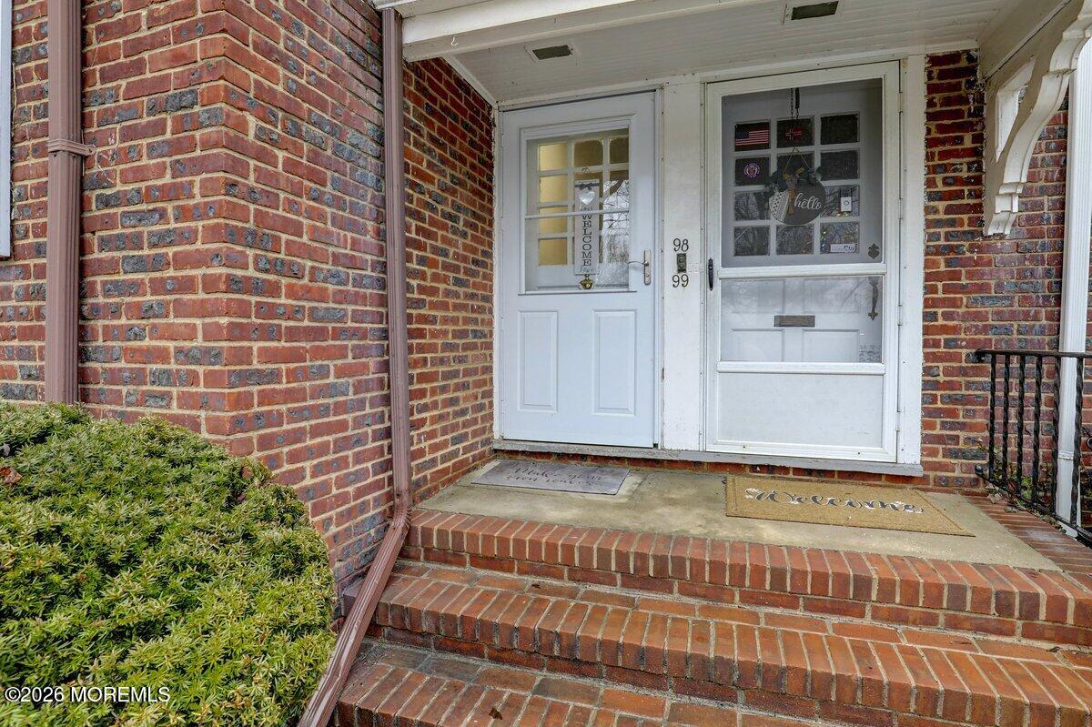 98 Manor Drive