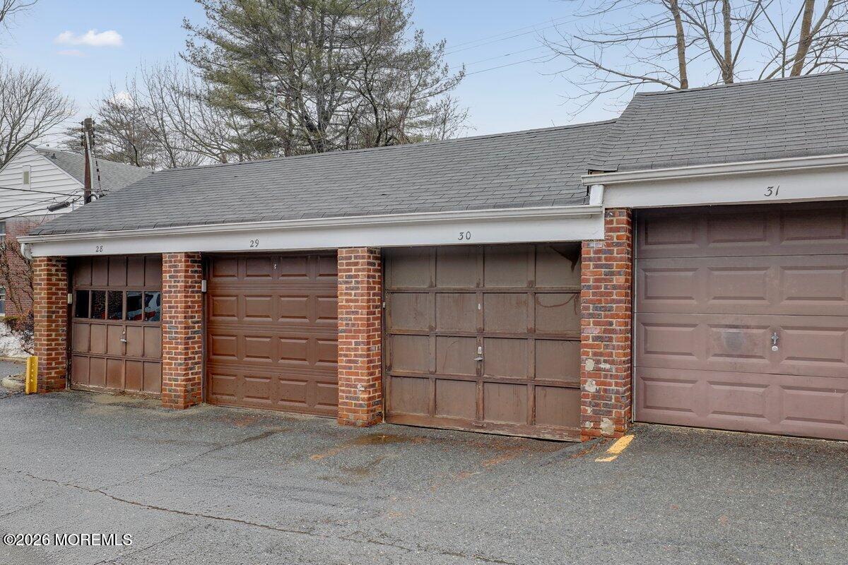 98 Manor Drive