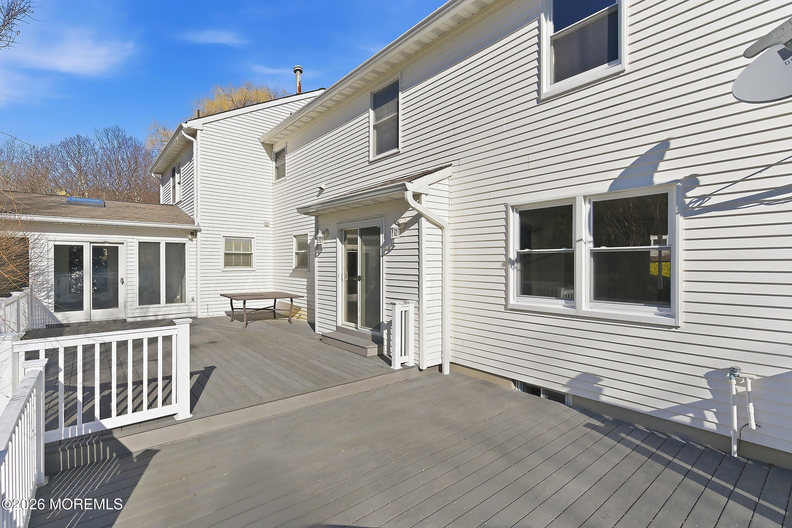 7 Shire Way