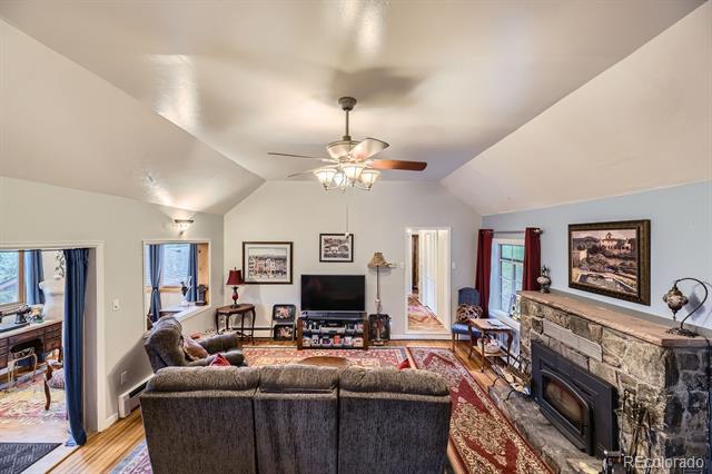 8758 S Murphy Gulch Road