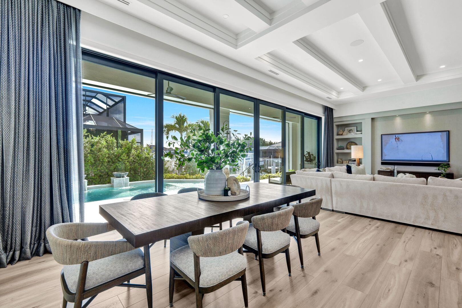 701 PLANTATION COURT