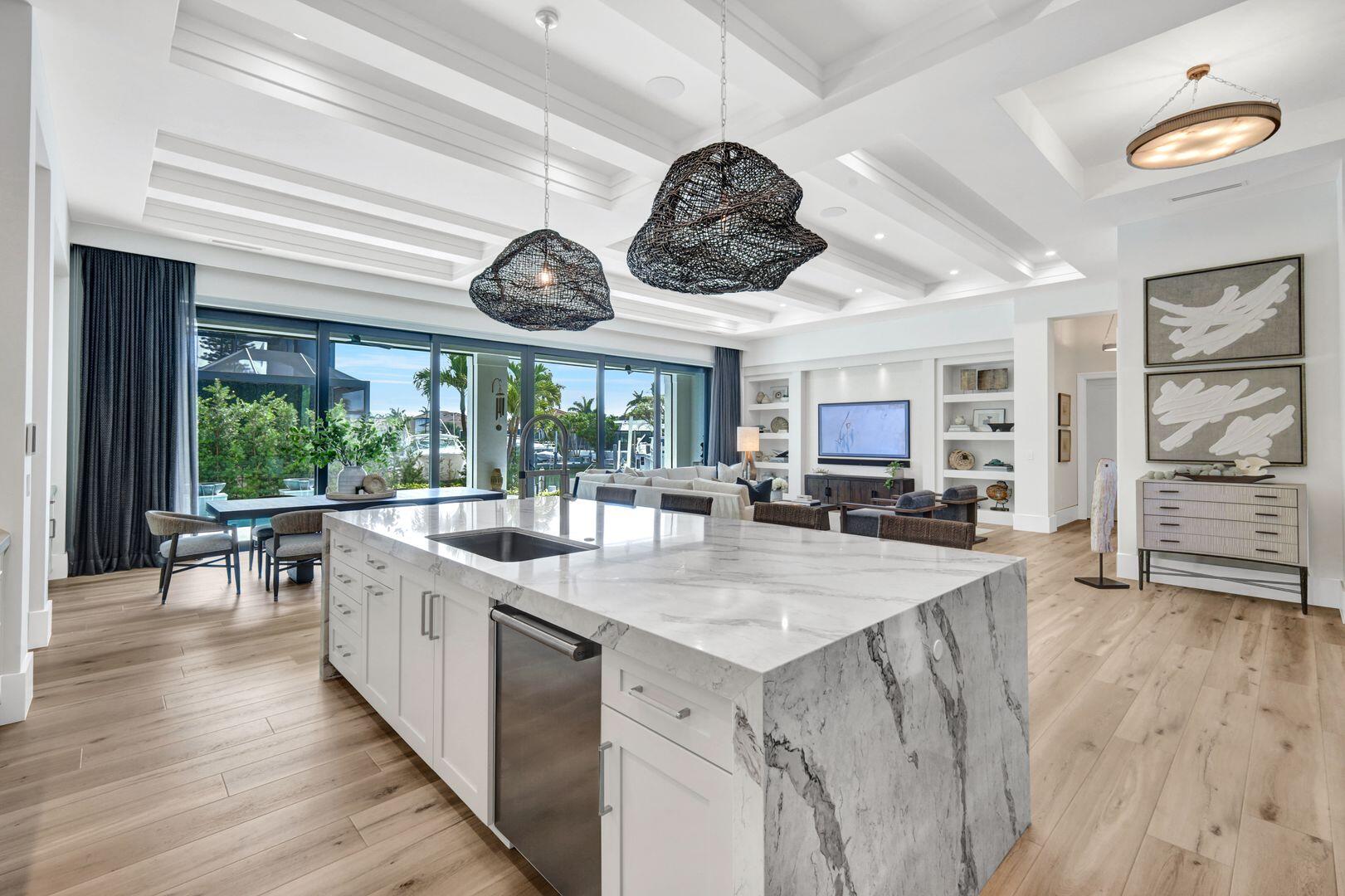 701 PLANTATION COURT