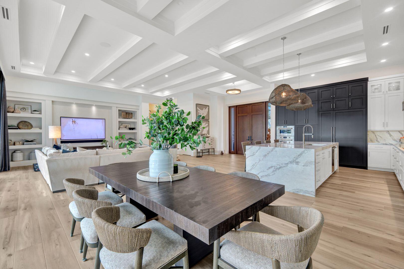 701 PLANTATION COURT
