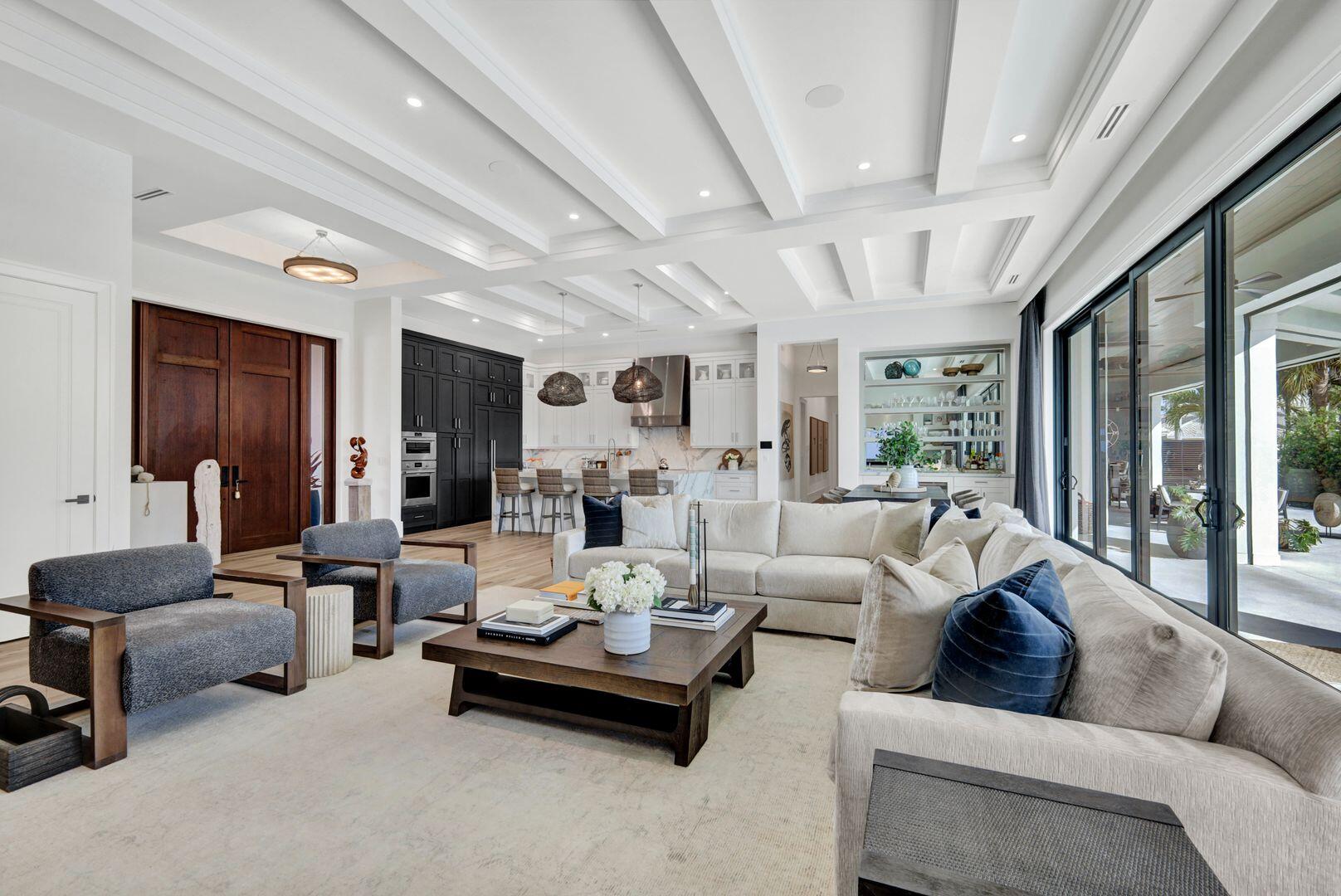 701 PLANTATION COURT