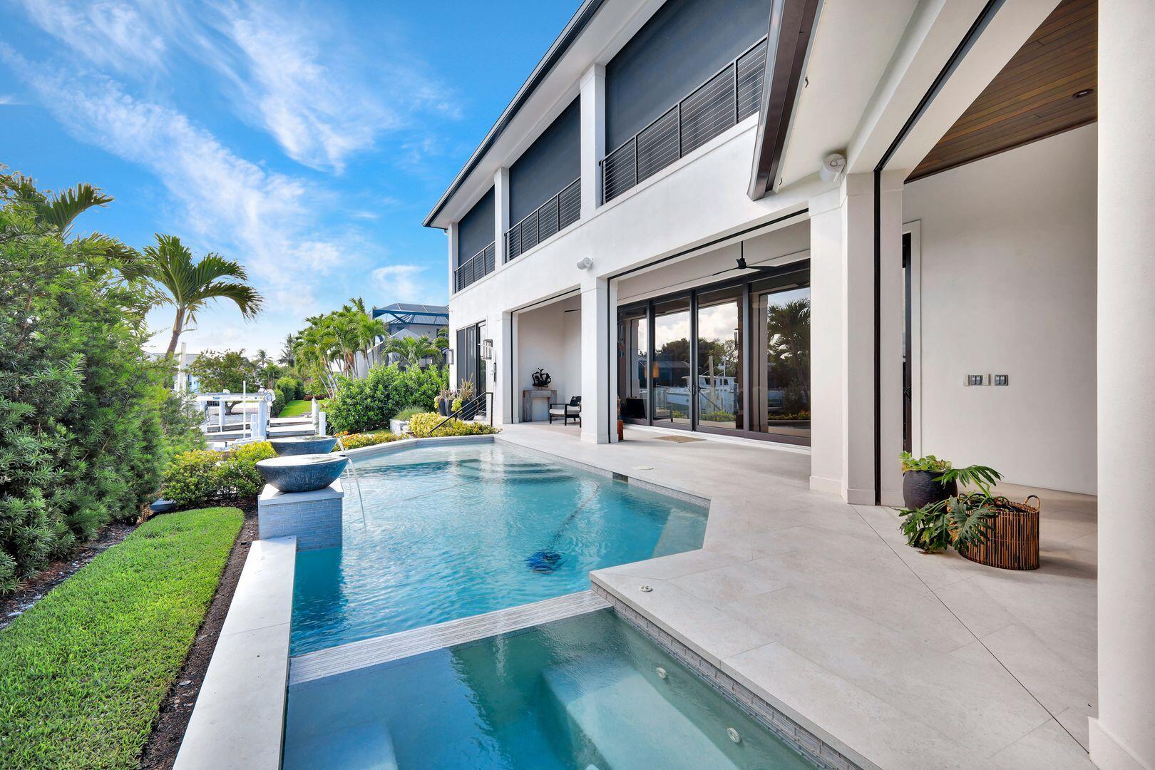 701 PLANTATION COURT