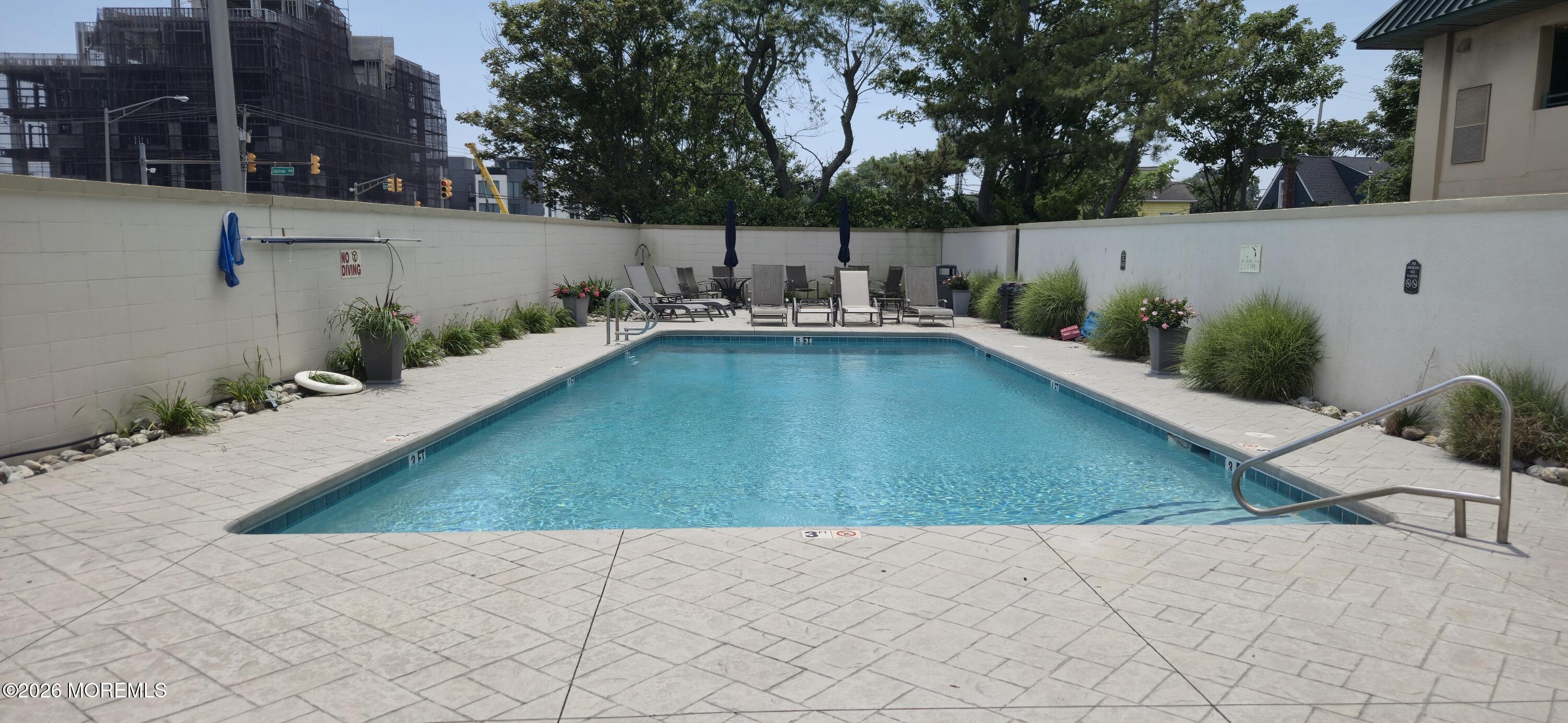 422 Ocean Boulevard N 2J