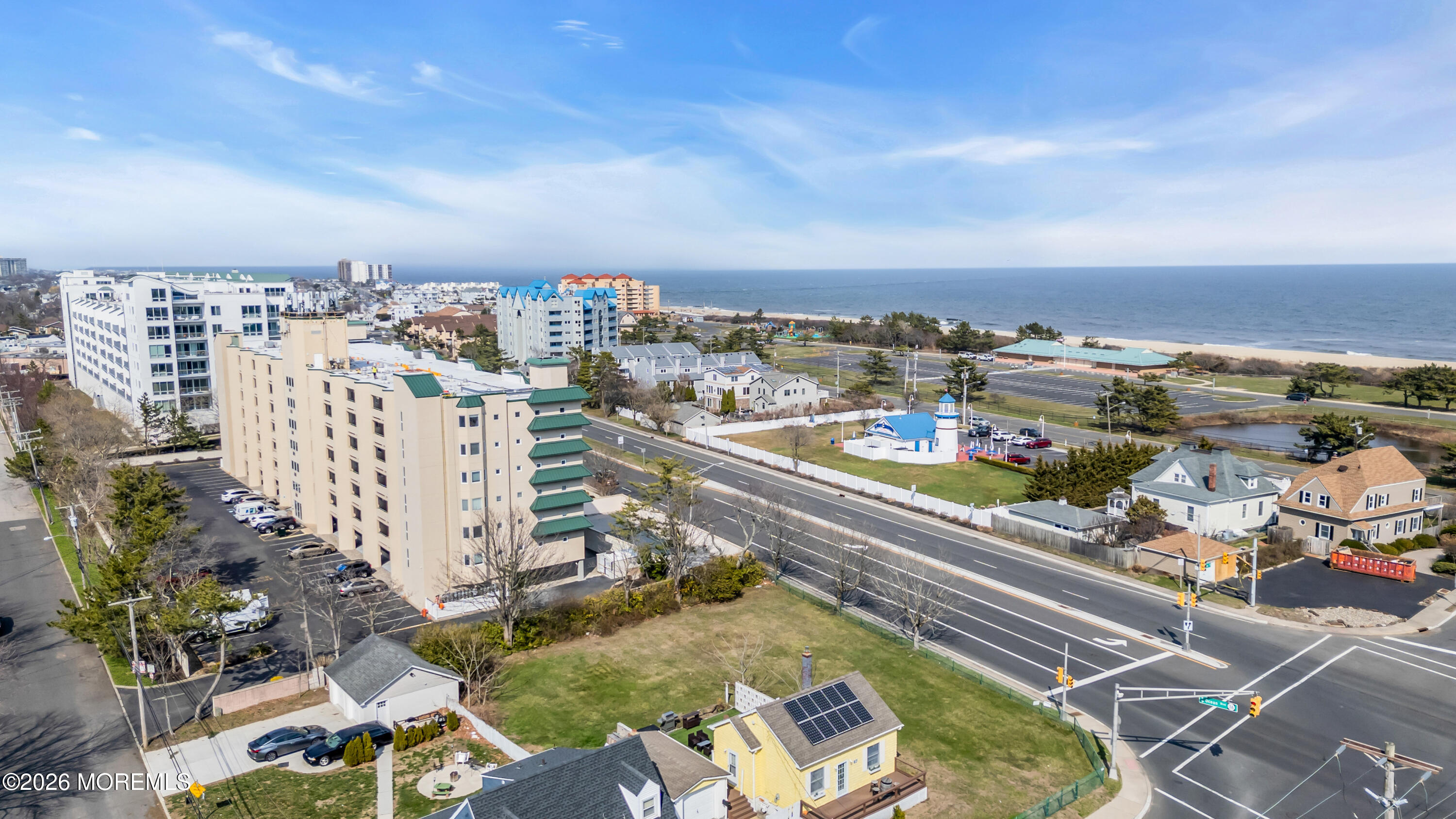 422 Ocean Boulevard N 2J